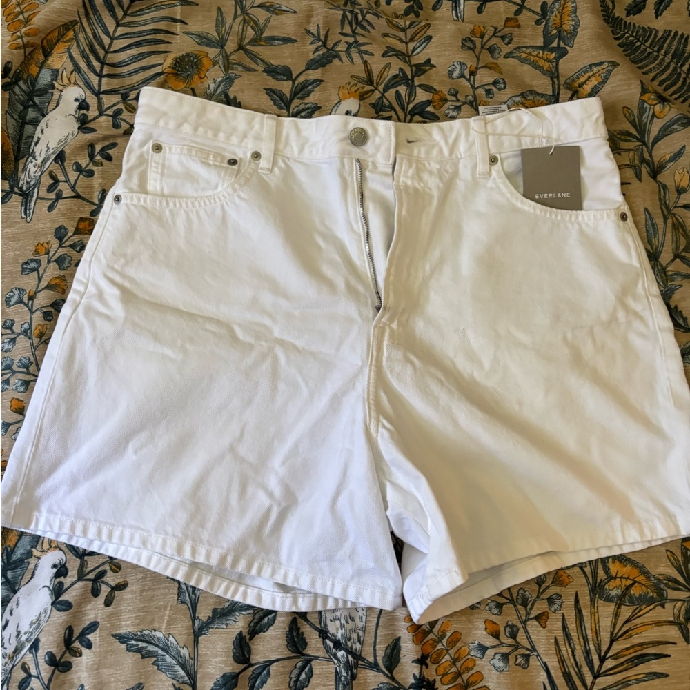 EVERLANE - A line denim shorts, size 32. NWT.